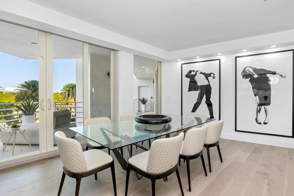 Dining room, Fitness Equipment, Interior, Recessed Lighting, Wood Texture Flooring