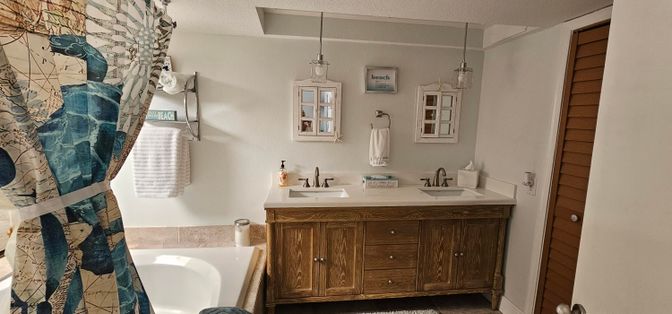 Bathroom, Dual Sink Vanities, Interior