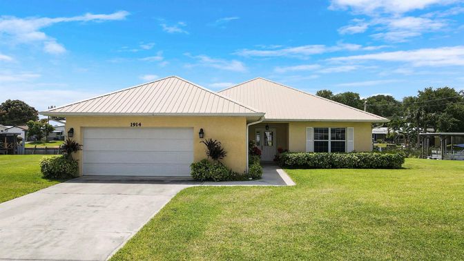 Attached, Backyard, Exterior, Facade, Ranch