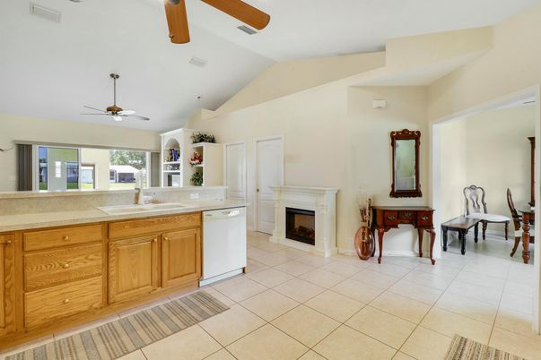 Fireplace, Interior, Kitchen