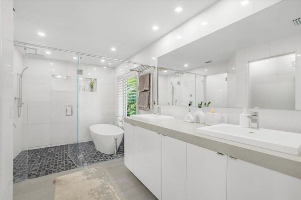 Bathroom, Dual Sink Vanities, Free Standing Baths, Glass Shower, Interior, Recessed Lighting