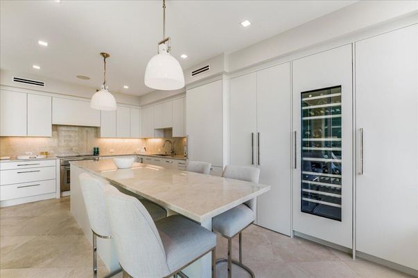 Dining room, Interior, Kitchen, Pendant Lights, Recessed Lighting, Stainless Steel Appliances