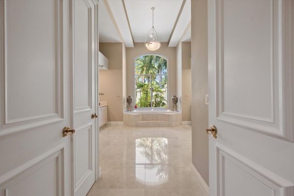Bathroom, Interior, Pendant Lights