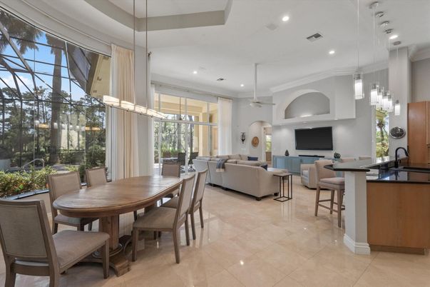 Dining room, Interior, Living room, Pendant Lights, Recessed Lighting