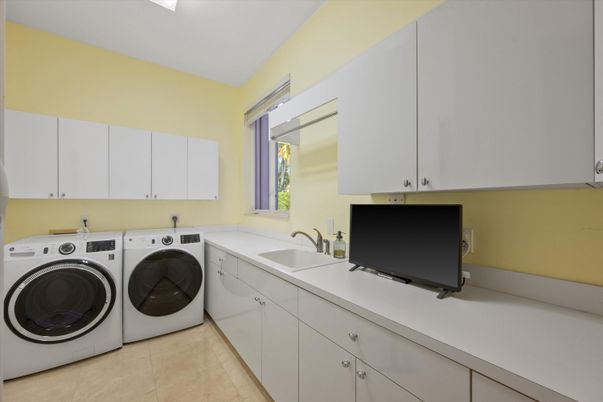 Interior, Washer