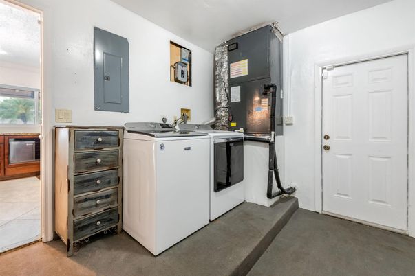 Interior, Washer