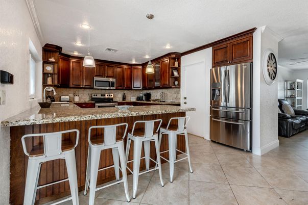 Interior, Kitchen, Pendant Lights, Recessed Lighting, Stainless Steel Appliances