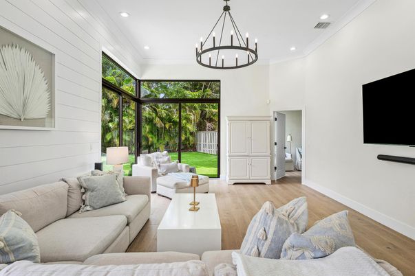 Interior, Living room, Pendant Lights, Recessed Lighting, Wood Texture Flooring