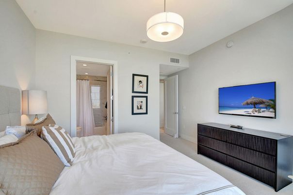 Bedroom, Interior, Pendant Lights