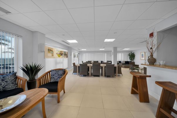 Dining room, Interior, Recessed Lighting