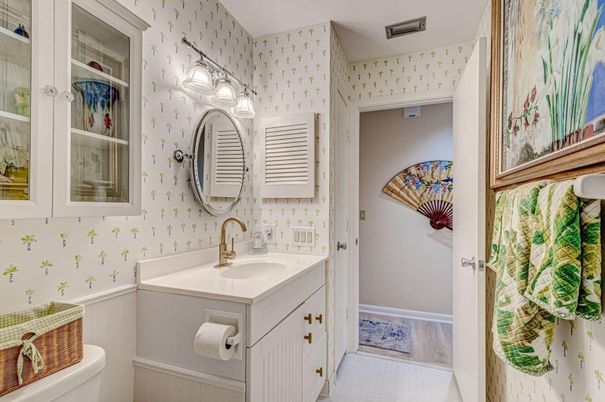 Bathroom, Interior