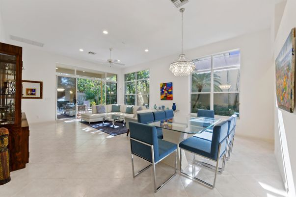 Chandelier, Dining room, Interior, Living room, Pendant Lights, Recessed Lighting