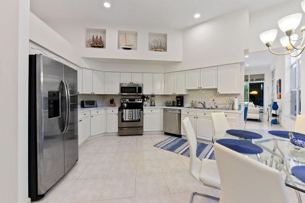 Dining room, Interior, Kitchen, Recessed Lighting, Stainless Steel Appliances