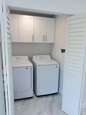 Interior, Marble, Utility Closets, Washer