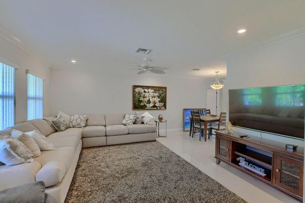 Dining room, Interior, Living room, Pendant Lights, Recessed Lighting