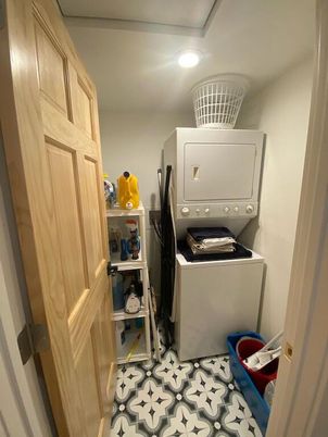 Interior, Recessed Lighting, Utility Closets, Washer