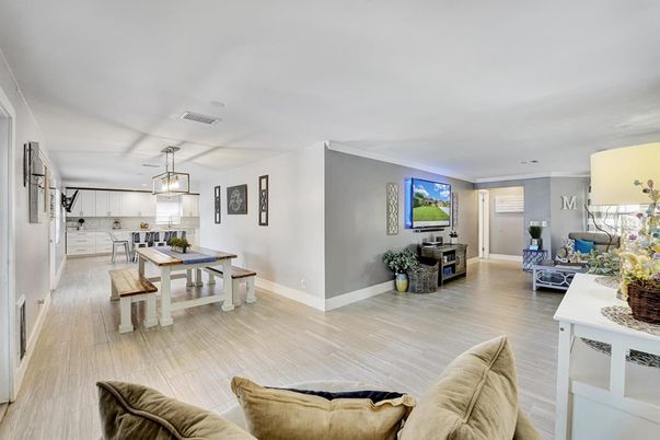 Dining room, Interior, Kitchen, Pendant Lights, Wood Texture Flooring