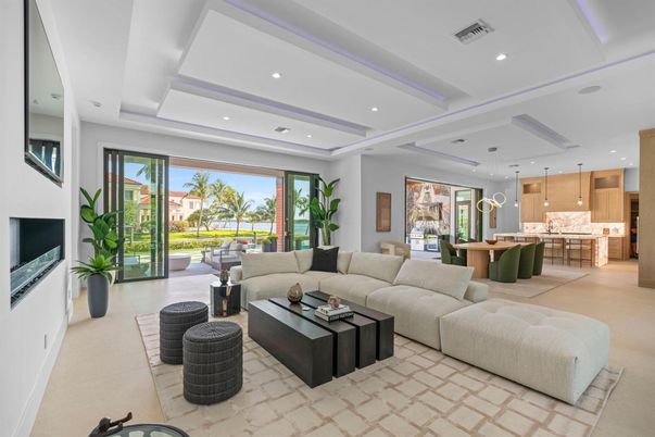 Interior, Kitchen, Living room, Pendant Lights, Recessed Lighting