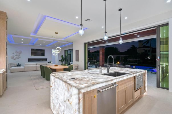 Dining room, Interior, Kitchen, Living room, Pendant Lights, Recessed Lighting, Stainless Steel Appliances