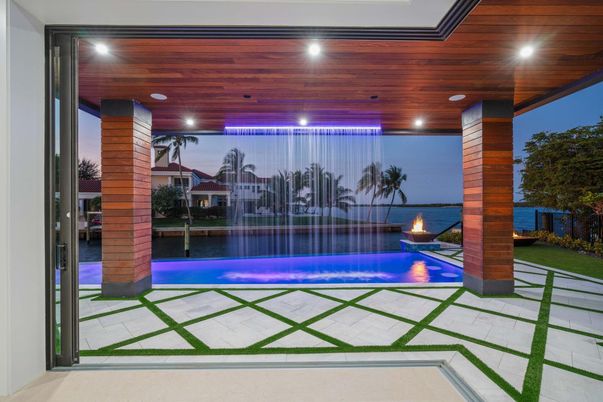 Exterior, Pool, Recessed Lighting