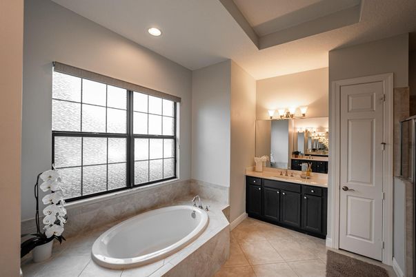 Bathroom, Dual Sink Vanities, Interior, Recessed Lighting