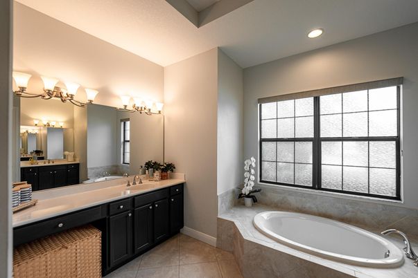 Bathroom, Dual Sink Vanities, Interior, Recessed Lighting