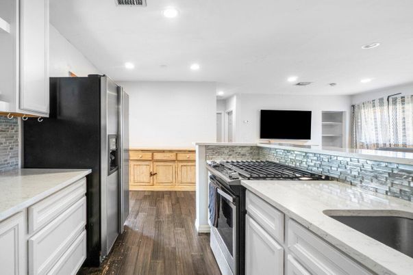 Interior, Kitchen, Recessed Lighting, Wood Texture Flooring