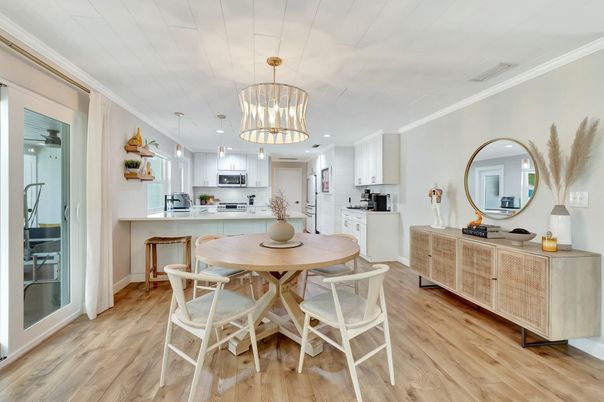 Dining room, Interior, Kitchen, Pendant Lights, Recessed Lighting, Stainless Steel Appliances, Wood Texture Flooring