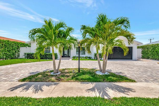 Attached, Backyard, Exterior, Facade, Ranch
