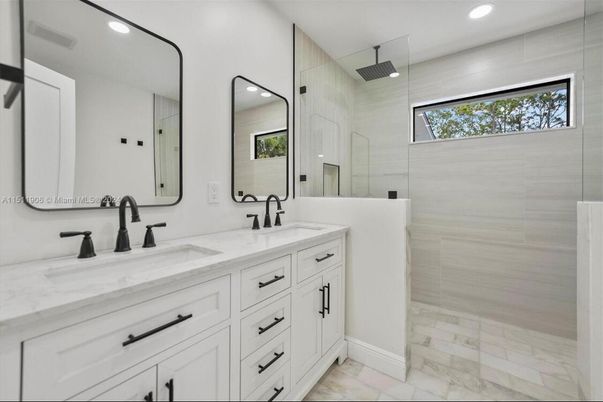 Bathroom, Dual Sink Vanities, Interior, Marble, Recessed Lighting