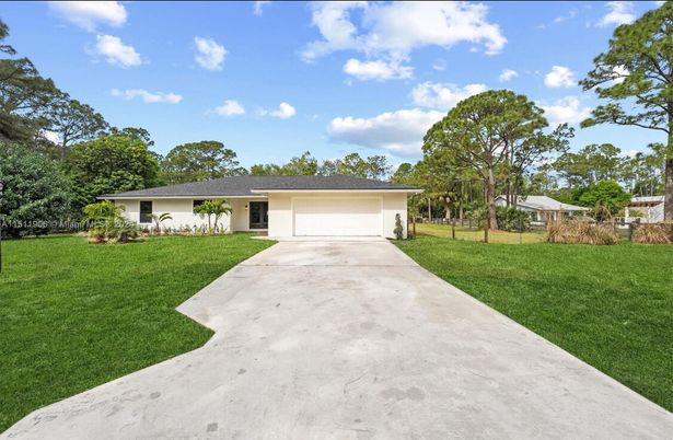 Attached, Backyard, Exterior, Facade, Ranch