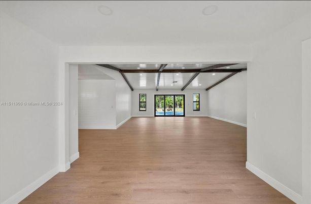 Empty room, Interior, Recessed Lighting, Wooden Ceilings, Wood Texture Flooring