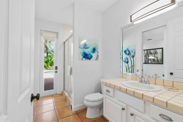 Bathroom, Interior, Tile Countertops
