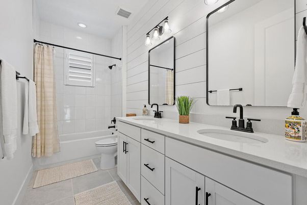 Bathroom, Dual Sink Vanities, Interior, Recessed Lighting