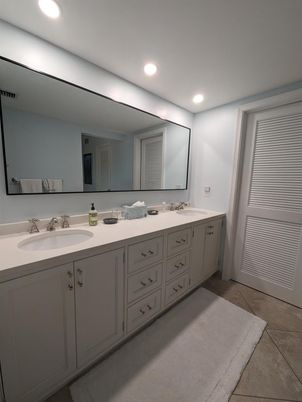 Bathroom, Dual Sink Vanities, Interior, Recessed Lighting