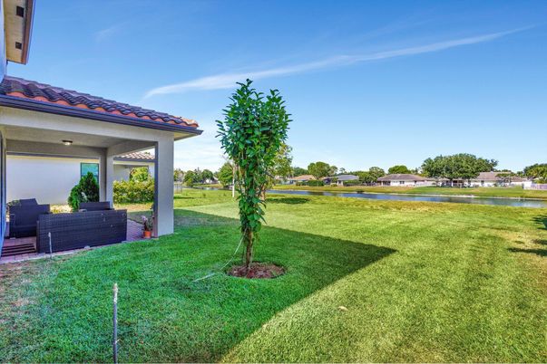 Backyard, Exterior, Lake