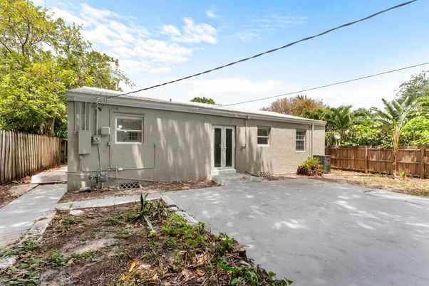 Backyard, Exterior