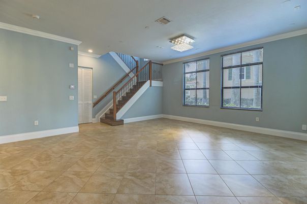 Chandelier, Empty room, Interior, Recessed Lighting