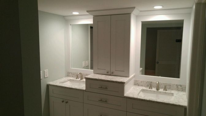 Bathroom, Dual Sink Vanities, Interior, Recessed Lighting