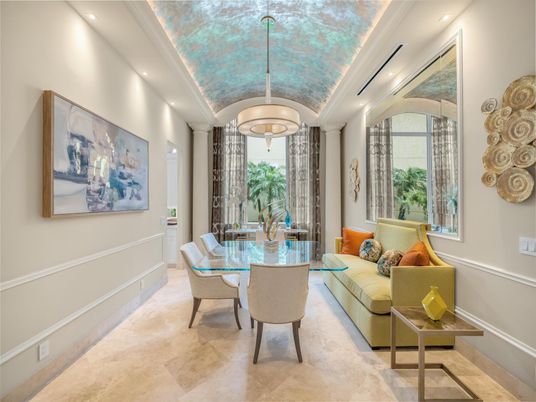 Dining room, Interior, Pendant Lights, Recessed Lighting