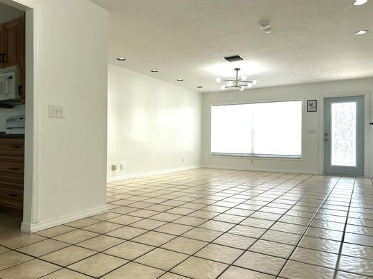 Empty room, Interior, Pendant Lights, Recessed Lighting