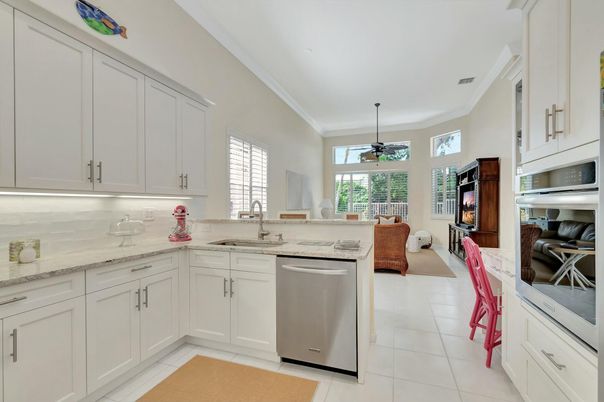 Dining room, Interior, Kitchen, Stainless Steel Appliances
