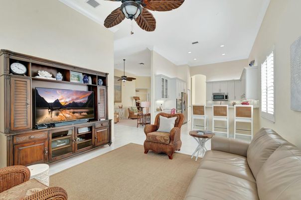 Interior, Kitchen, Living room, Recessed Lighting, Stainless Steel Appliances