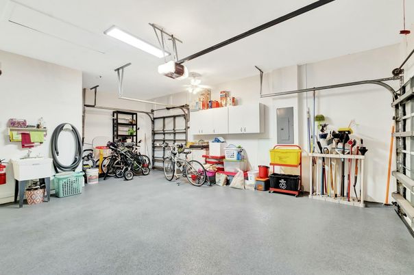 Garage, Interior