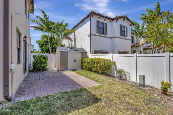 Backyard, Exterior, Hot Tub