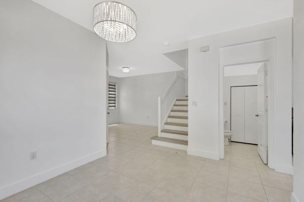 Chandelier, Empty room, Interior