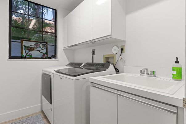 Interior, Washer