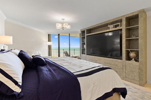 Bedroom, Interior, Water, Wood Texture Flooring