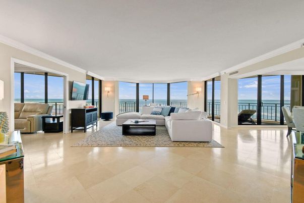 Interior, Living room, Water