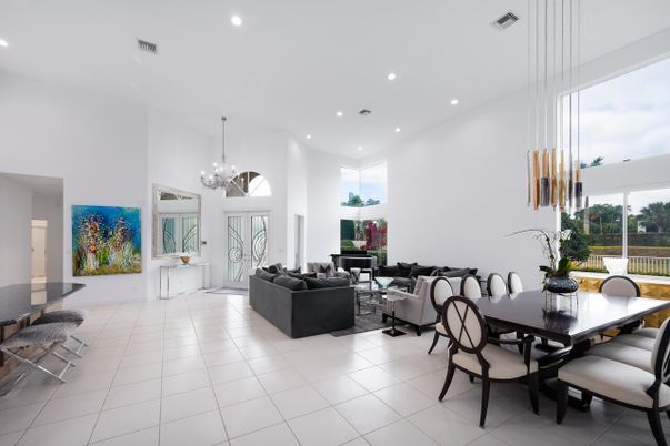 Chandelier, Dining room, Interior, Living room, Recessed Lighting